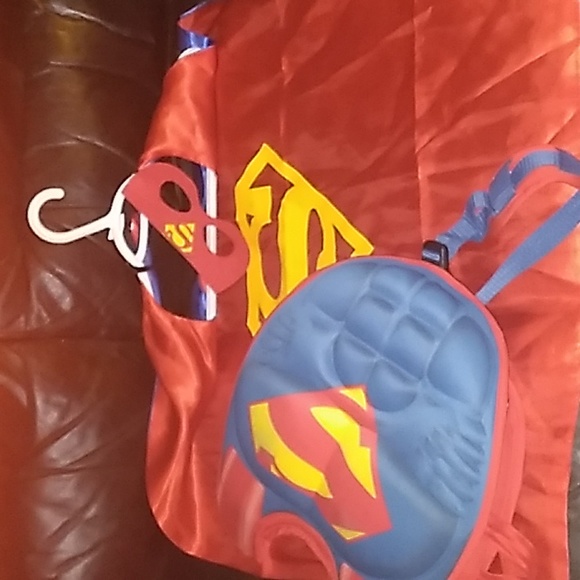 HALLOWEEN COSTUME- SUPERMAN, 3 Piece Set, (Kids size M/L), (33-55 pounds) - Picture 9 of 16